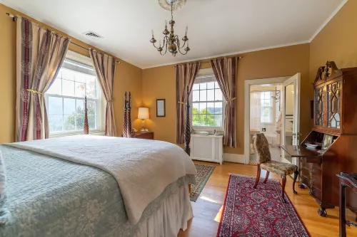 Hillcrest Mansion Inn Hotels in Clifton Forge East