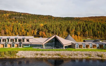 Sorrisniva Arctic Wilderness Lodge Отели в г. Альта