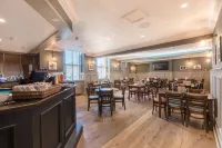 The George Hotel - parking