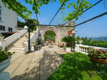 Hotel Scapolatiello Отели рядом с достопримечательностью «Caseificio La Gustosa di Bisogno»