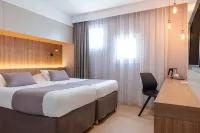 Hôtel Kyriad Montpellier Est Lunel Hôtels à : Saint-Laurent-d'Aigouze