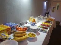 McInnes House Hotel - breakfast