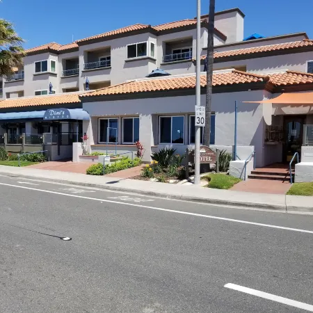 Tamarack Beach Hotel