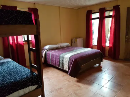 Greemount Hotel Отели рядом с достопримечательностью «Ecological Sanctuary»