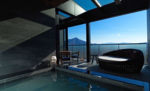 Lake Shikotsu Tsuruga Bessou Ao No Za