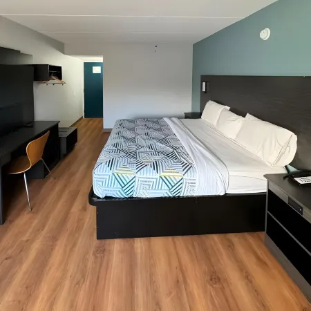 Motel 6 East Syracuse, NY - Airport