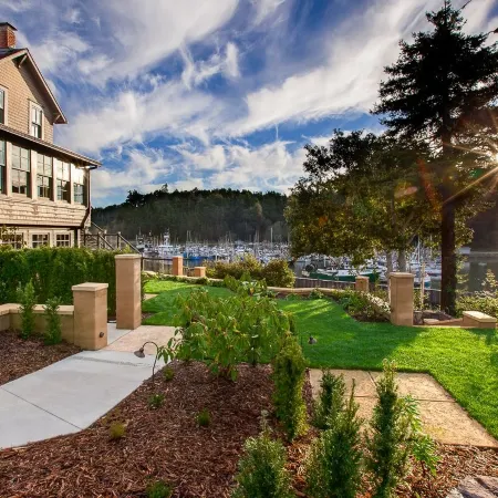 Noyo Harbor Inn