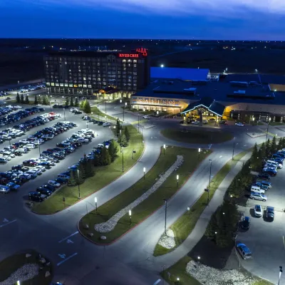 River Cree Resort and Casino Hotel dekat Lapangan Golf Lewis Estates