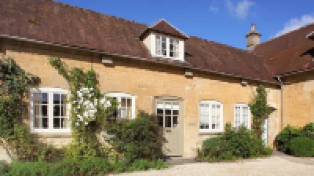 ساراتوجا كوتيدج فنادق في 