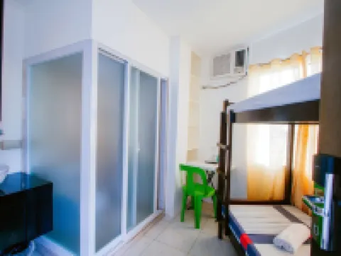 JJ Midcity Inn Hotels in Tabaco