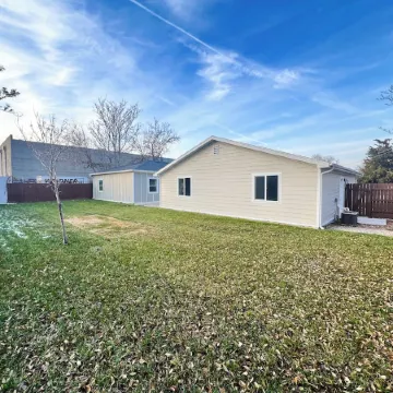 Fully remodeled house for 6 guests in the heart of Midvale
