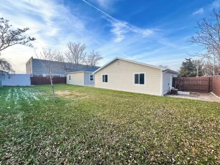 Fully remodeled house for 6 guests in the heart of Midvale