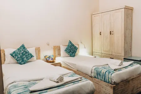 Safarnama Varanasi A Boutique B&B Отели рядом с достопримечательностью «Sankat Mochan Hanuman Temple»