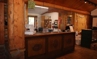 Yellowstone Valley Inn