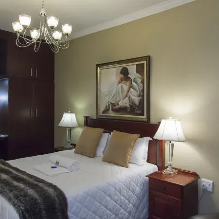 Bayswater Lodge