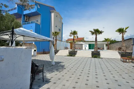 Villa Nika Отели в г. Дебељак