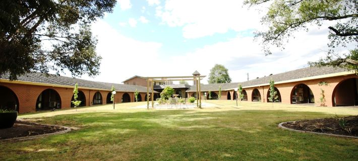 Bell Tower Inn Hotels in Ballarat