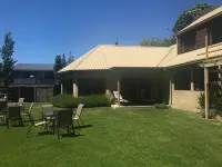 Altamont Lodge Hotel di 
