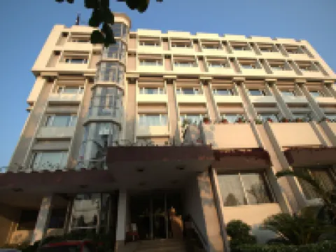 布巴內什瓦爾蘭花IRA酒店 布巴內斯瓦爾酒店