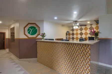 Venus Hotel Отели в г. Санта Фэмилия Виллидж