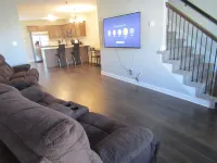 Cheerful 2-Bedroom Townhouse with Pool