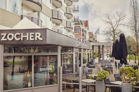 Carlton Square Hotel