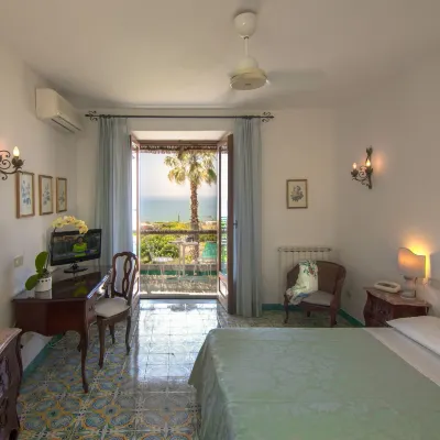 Semiramis Hotel de Charme & Pools Hotels near Giardini Poseidon