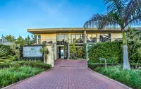 Canelands Beach Club Hotels near Zimbali Country Club