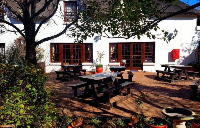 Oakhurst Hotel