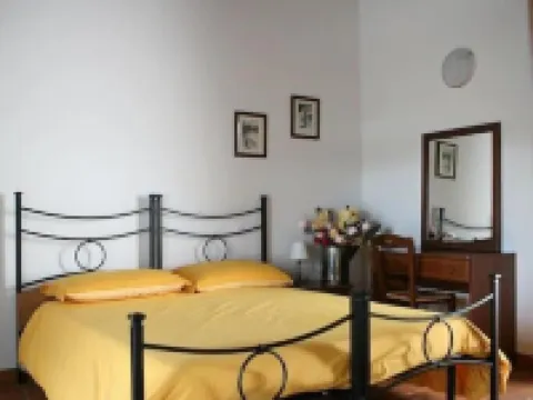 拉羅斯塔農家樂 切維尼亞諾－德爾弗留利酒店