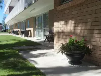 Jadran Motel & El Jays Holiday Lodge Hotels in Labrador