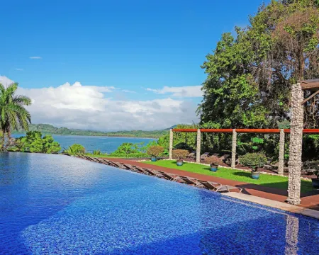 Nammbú Beach Front Bungalows Hotels in Puerto Carrillo