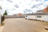 Professional Contractor's Retreat, Superfast Wifi, Free Van Parking Cctv Hotels in Thornton Curtis
