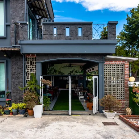 The Best Hotel in Bayan Lepas - the Lov Penang