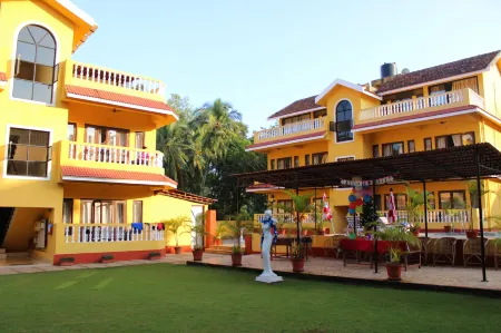 Marina Bay Beach Resort Отели рядом с достопримечательностью «Mario Gallery»