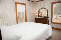 Mission Springs Resort Hotels in Ashland