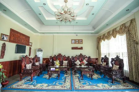 Monorom 2 VIP Hotel Отели рядом с достопримечательностью «Chea Sim University of Kamchaymear Kampongcham Branch»