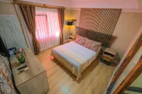 Frau Guler Boutique - Balkon
