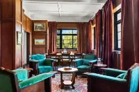 The Robertson Hotel Hotels in Robertson