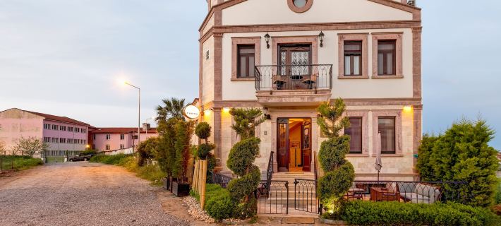 Parna Hotel Отели в г. Айвалык
