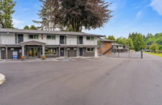 Interurban Suites Hotel