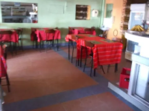 イースト ゲート ホテル アティ・リバーのホテル