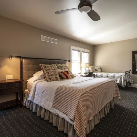 Hotel Broad Ripple