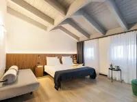 Hotel Casa Scaligeri Hotels near البلدة القديمة