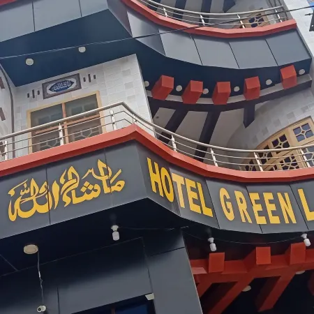 Hotel Green Land Отели рядом с достопримечательностью «Qambar Chowk»
