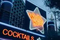 Marina Resort Benidorm - the Original Benidorm Vibe Отели рядом с достопримечательностью «Плайя де Поньенте»