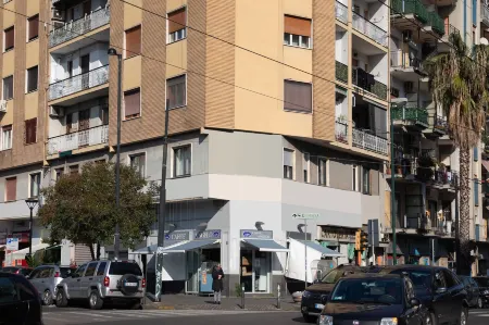 Famalu Apartments Отели в г. Metropolitan City of Naples