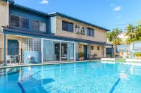 Gladstone Palms Motor Inn - Swimmingpools