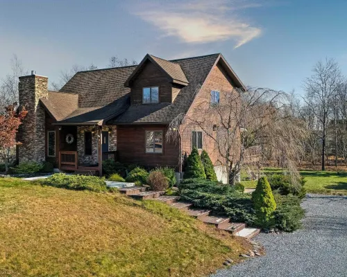 Lake View Retreat by AvantStay Hotels in Penn Forest Township