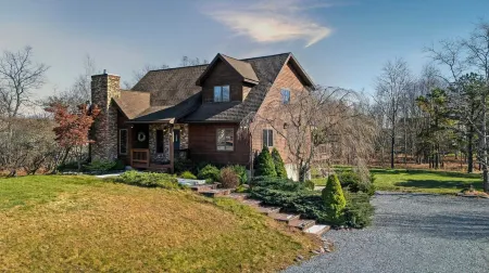 Entertainers Home w Deck Game Room Hot Tub Lake View Retreat by AvantStay